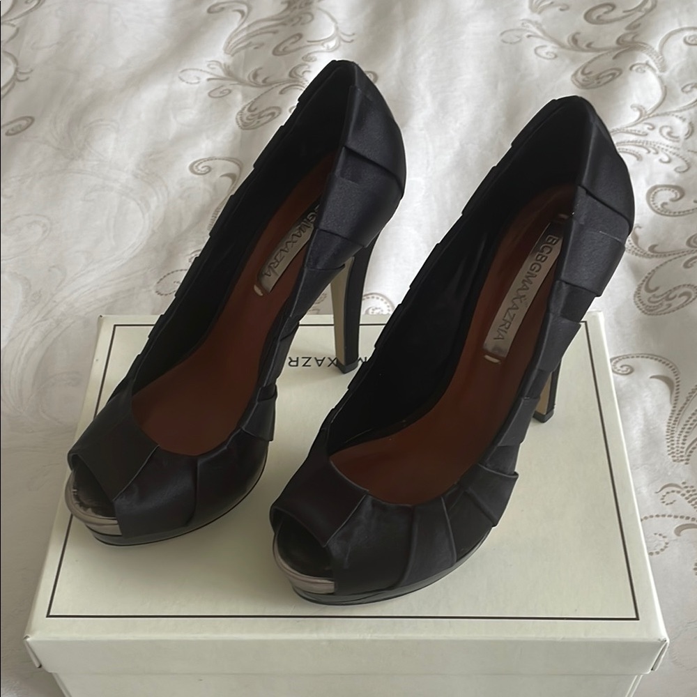 BCBGMaxAzria Black Stiletto Heels Elegant Design